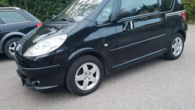 Schwarz Gebraucht 2006 Peugeot 1007 Premium Kleinwagen | 2.999 € (Fairer Preis) - Bild 1/4