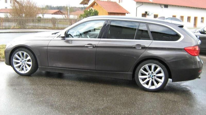 Gebraucht BMW 320 184 PS (135 kW) 2013 Havanna metallic Kombi