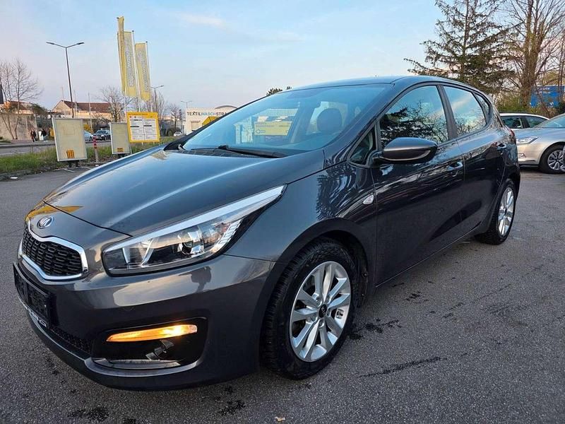 Gebraucht Kia Ceed Edition 7 101 PS (74 kW) 2016 Grau Kleinwagen
