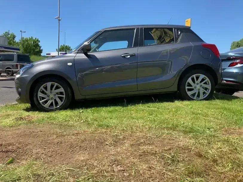 Gebraucht Suzuki Swift Comfort 83 PS (61 kW) 2023 Grau Kleinwagen