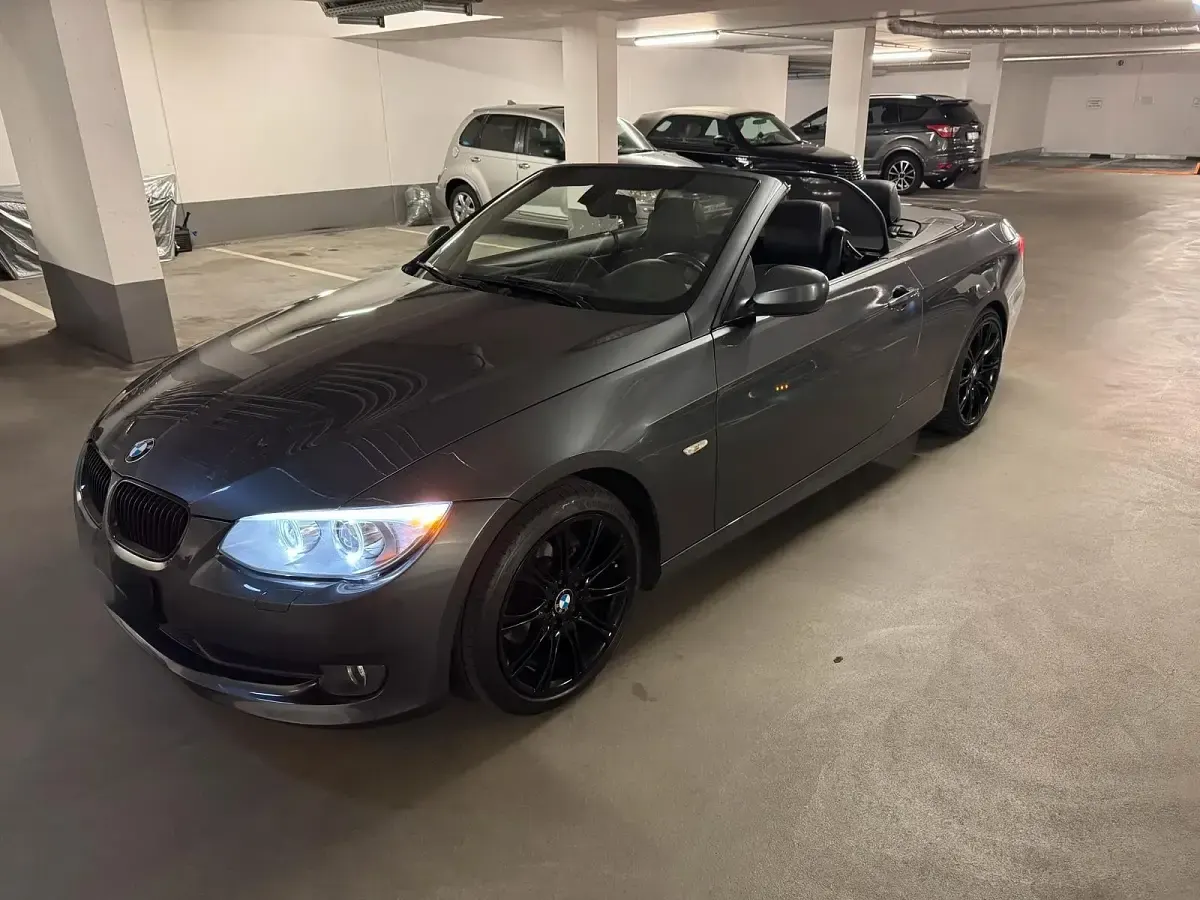 Gebraucht BMW 320 Cabriolet 184 PS (135 kW) 2013 Grau Cabrio