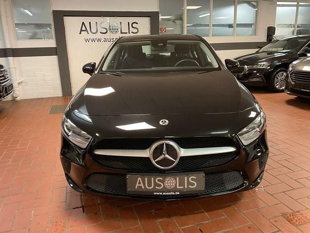 Gebraucht Mercedes A180 Business 136 PS (100 kW) 2021 Schwarz Limousine