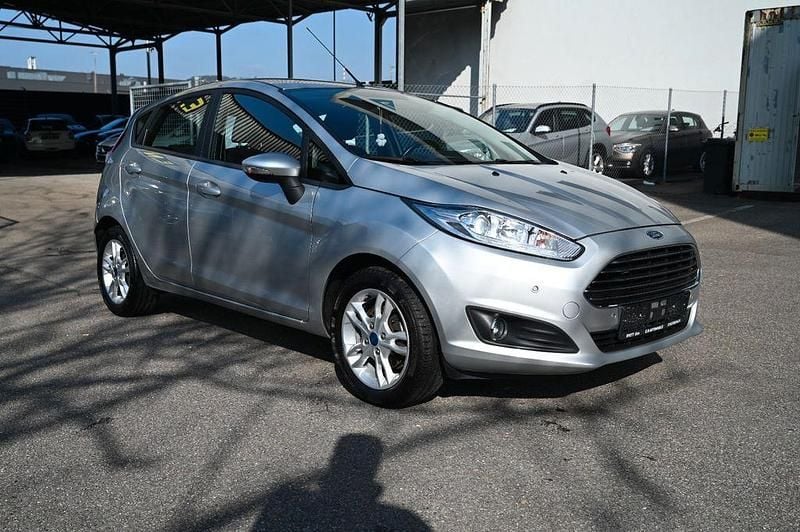 Gebraucht Ford Fiesta 80 PS (58 kW) 2016 Silber Limousine