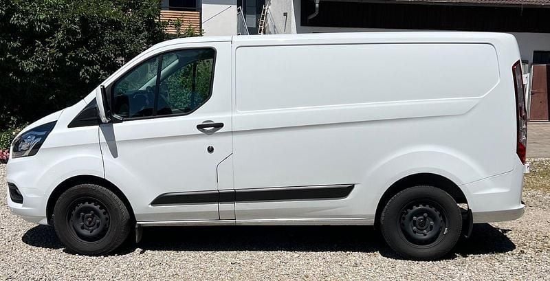 Gebraucht Ford Transit Custom 131 PS (96 kW) 2022 Weiß Van / Kleinbus