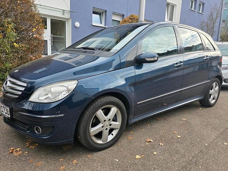 Blau Gebraucht 2006 Mercedes B200 Van / Kleinbus | 2.250 € - Bild 1/4