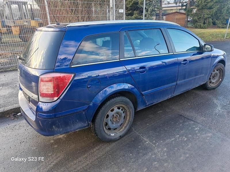 Gebraucht Opel Astra 110 PS (80 kW) 2008 Blau Kombi