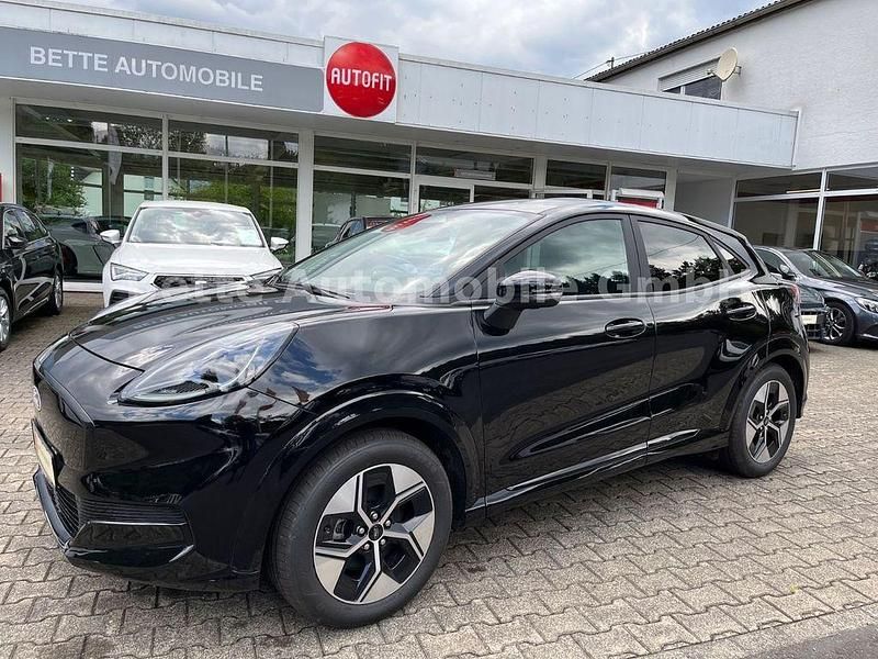 Obsidianschwarz metallic Neu 2025 Ford Puma Gen-E SUV | 29.990 € (Guter Preis) - Bild 1/3