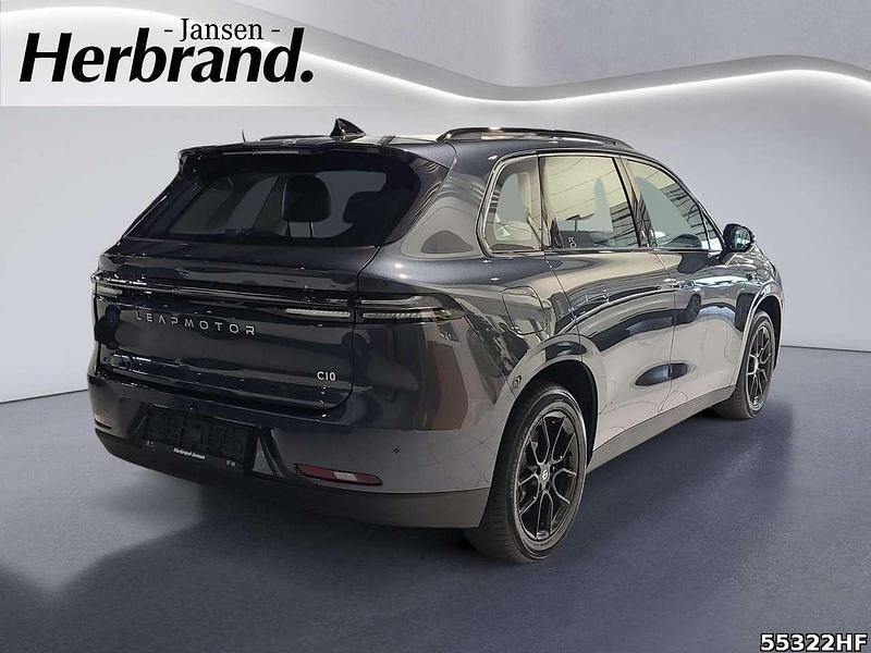 Gebraucht Leapmotor C10 215 PS (158 kW) 2025 Grau SUV