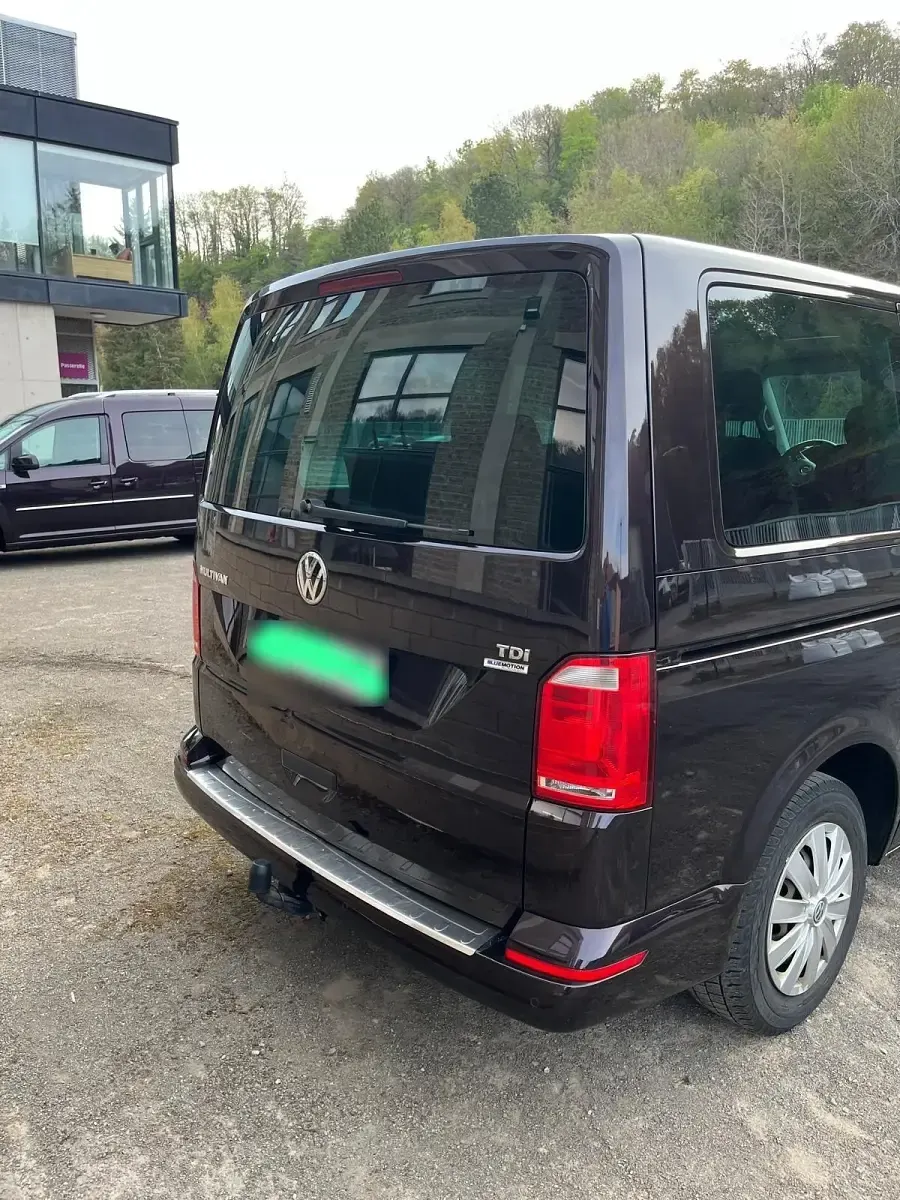 Gebraucht VW Multivan 102 PS (75 kW) 2016 Andere farben Van / Kleinbus