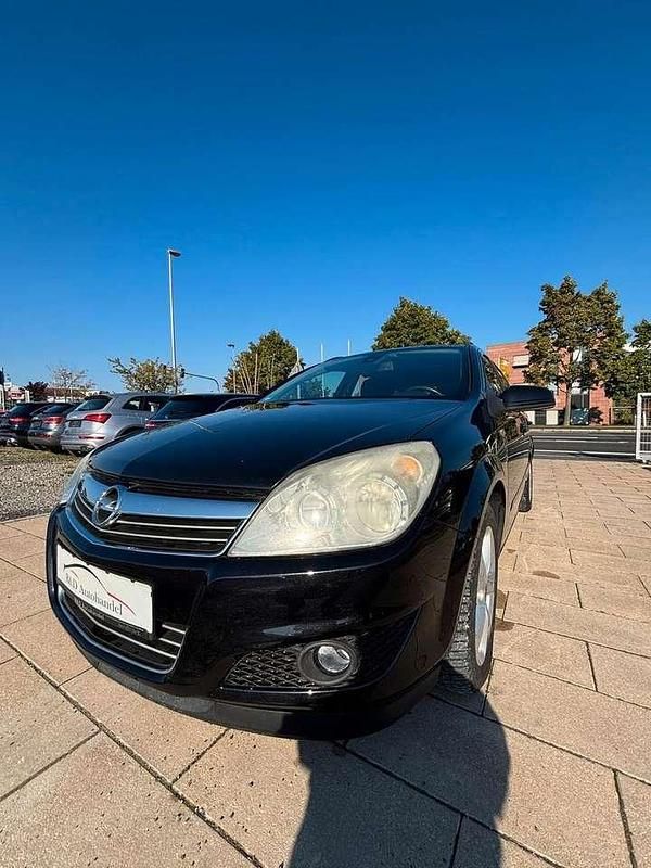 Gebraucht Opel Astra Edition 116 PS (85 kW) 2009 Schwarz Kombi