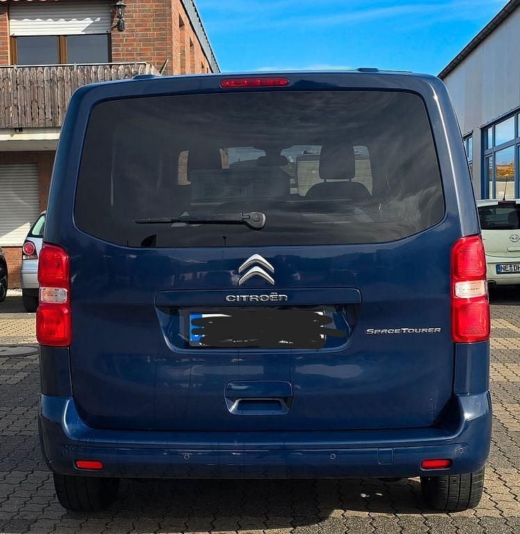 Blau Gebraucht 2019 Citroën Spacetourer Feel Van / Kleinbus | 18.500 € (Superpreis) - Bild 1/4