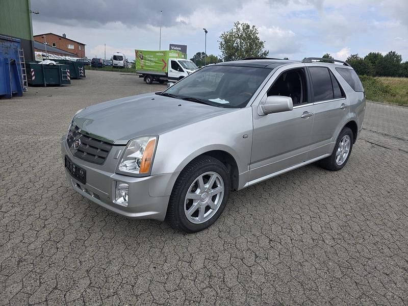 Silber Gebraucht 2009 Cadillac SRX SUV | 6.999 € (Guter Preis) - Bild 1/4