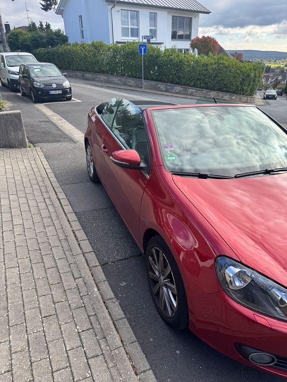 Rot Gebraucht 2011 VW Golf Cabriolet Cabrio | 7.990 € - Bild 1/4