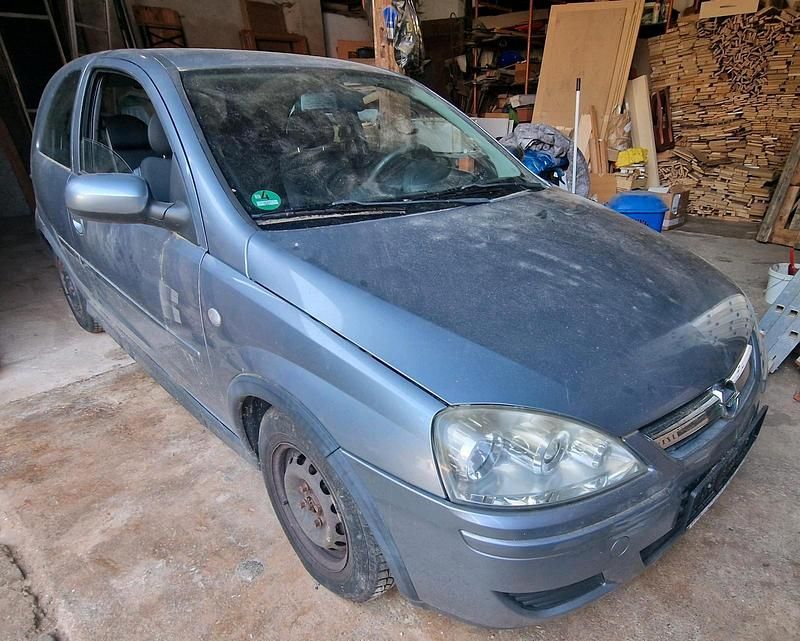 Grau Gebraucht 2006 Opel Corsa Kleinwagen | 600 € (Superpreis) - Bild 1/4