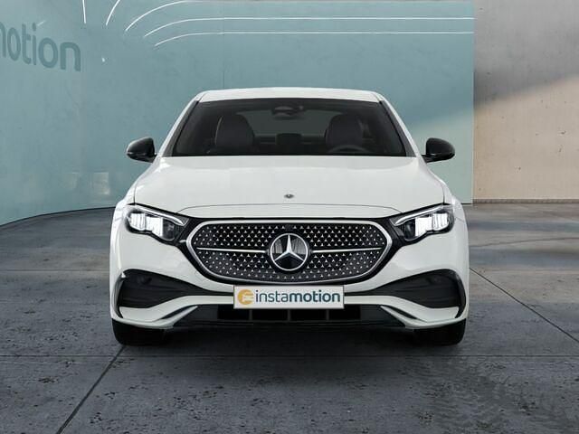 Gebraucht Mercedes E220 197 PS (144 kW) 2024 Weiß Limousine