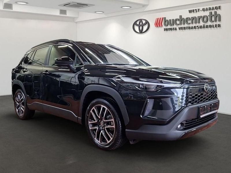 Neu Toyota Corolla Cross 178 PS (130 kW) 2025 Black mica / ink SUV