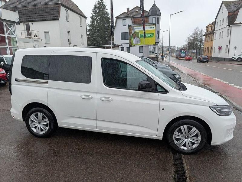 Gebraucht VW Caddy Basis 122 PS (89 kW) 2021 Weiß Van / Kleinbus