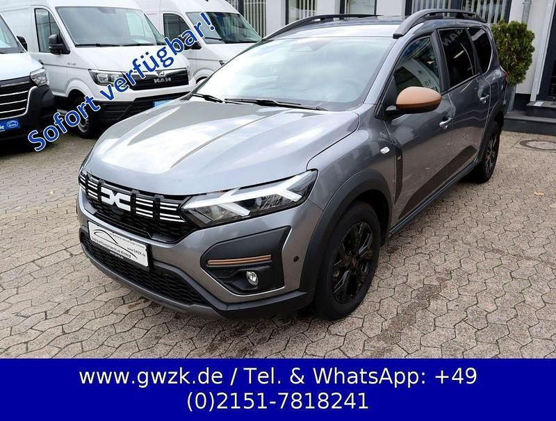 Gebraucht Dacia Jogger Extreme 101 PS (74 kW) 2025 Grau Van / Kleinbus