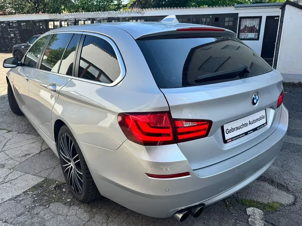 Gebraucht BMW 528 258 PS (189 kW) 2011 Silber Kombi