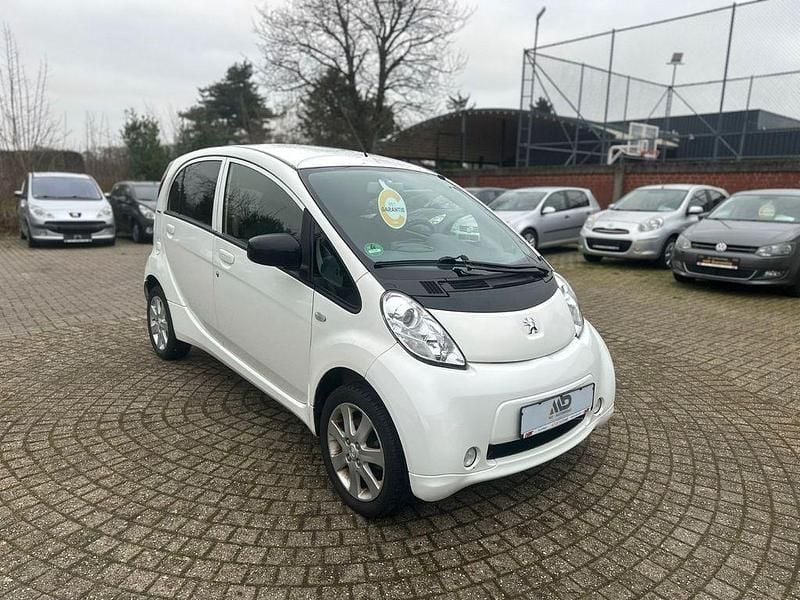 Gebraucht Peugeot iON 35 kW (48 PS) 2013 Weiß Kleinwagen