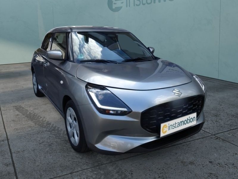 Silber Neu 2025 Suzuki Swift Comfort Limousine | 23.890 € - Bild 1/3