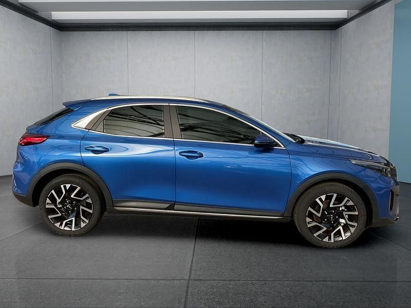 Neu Kia XCeed 140 PS (102 kW) 2025 Blau SUV