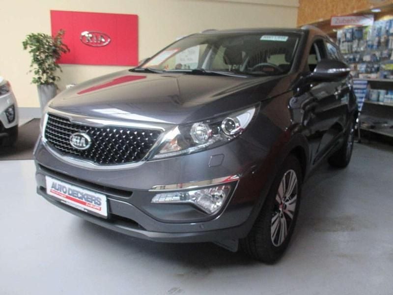 Grau Gebraucht 2016 Kia Sportage Spirit SUV | 13.950 € (Teuer) - Bild 1/4