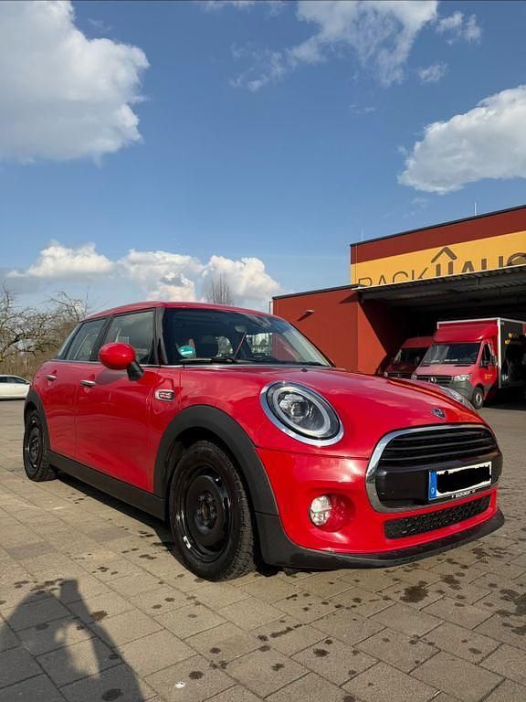 Gebraucht Mini Cooper 136 PS (100 kW) 2019 Rot Kleinwagen