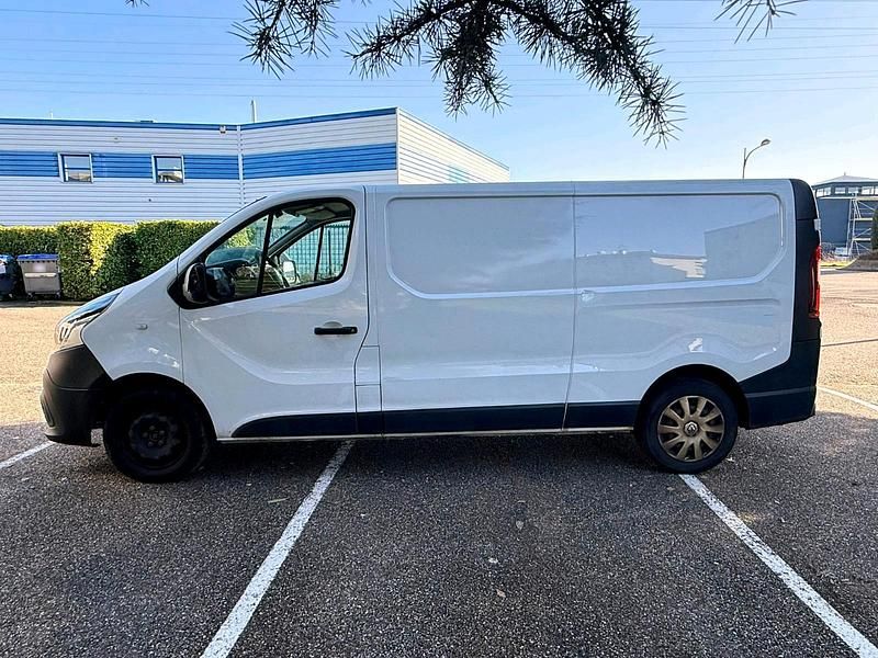 Gebraucht Renault Trafic 120 PS (88 kW) 2019 Weiß Van / Kleinbus