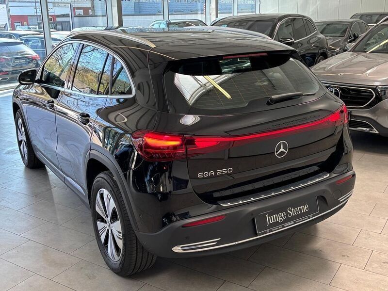 Gebraucht Mercedes EQA250 Progressive 139 kW (190 PS) 2024 Othercolor SUV