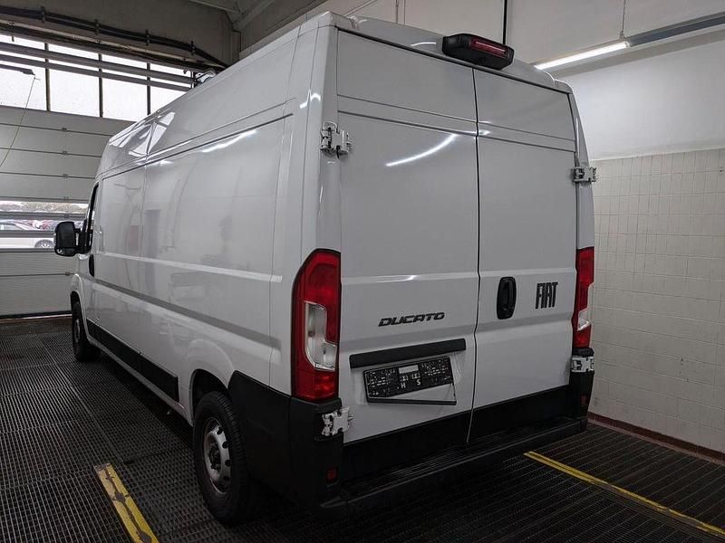 Gebraucht Fiat Ducato 140 PS (102 kW) 2024 Weiß Van