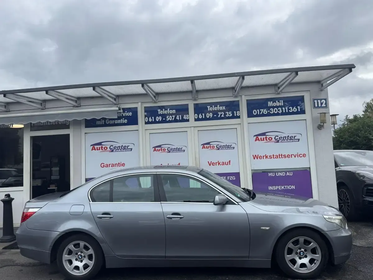 Gebraucht BMW 523 Advantage 177 PS (130 kW) 2005 Grau Limousine