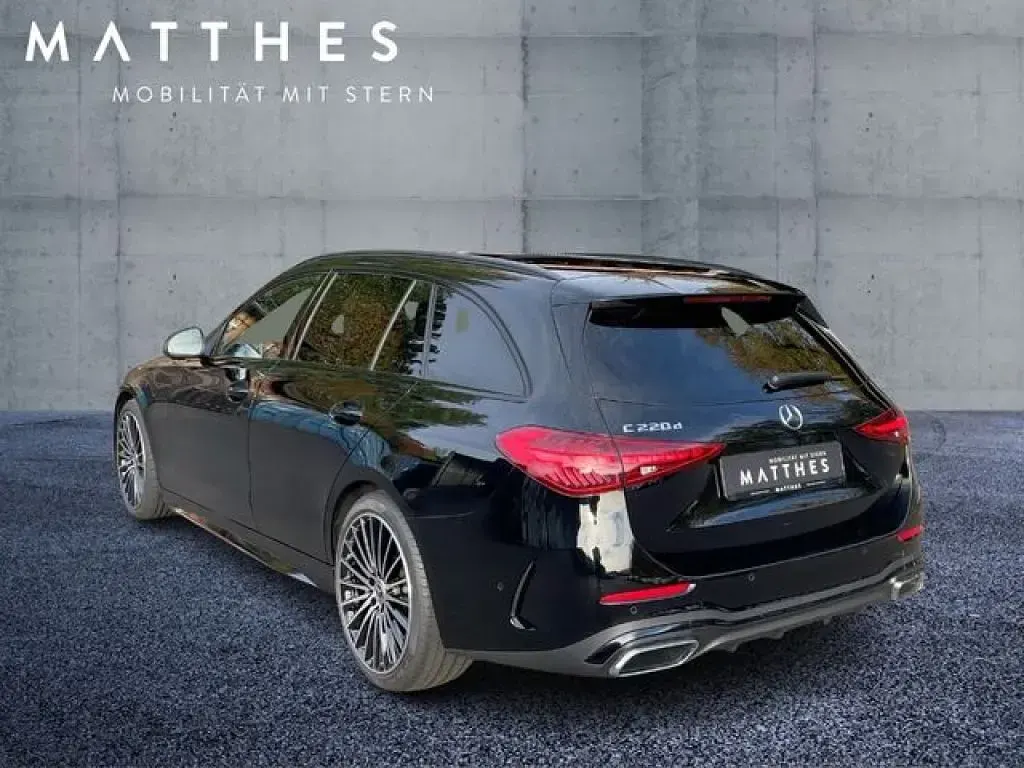 Gebraucht Mercedes 220 200 PS (147 kW) 2024 Ung schwarz unilack Kombi