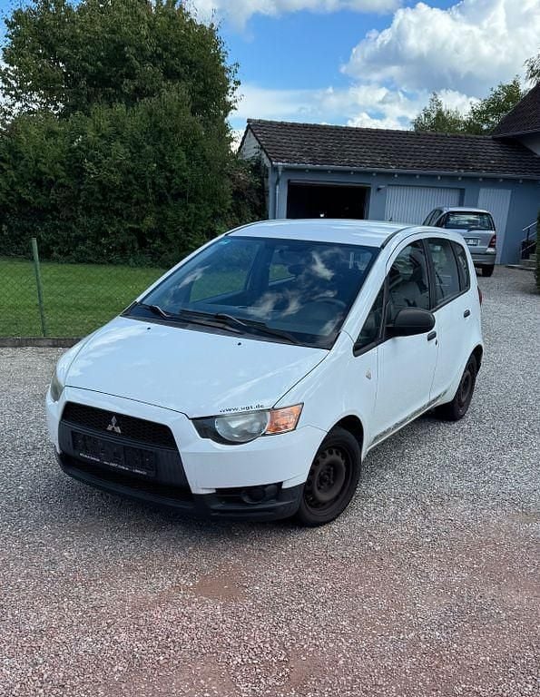 Weiß Gebraucht 2009 Mitsubishi Colt Limousine | 1.400 € (Fairer Preis) - Bild 1/4