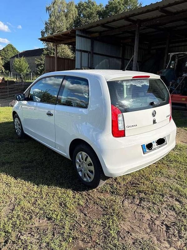 Weiß Gebraucht 2016 Skoda Citigo Active Kleinwagen | 6.100 € (Fairer Preis) - Bild 1/4