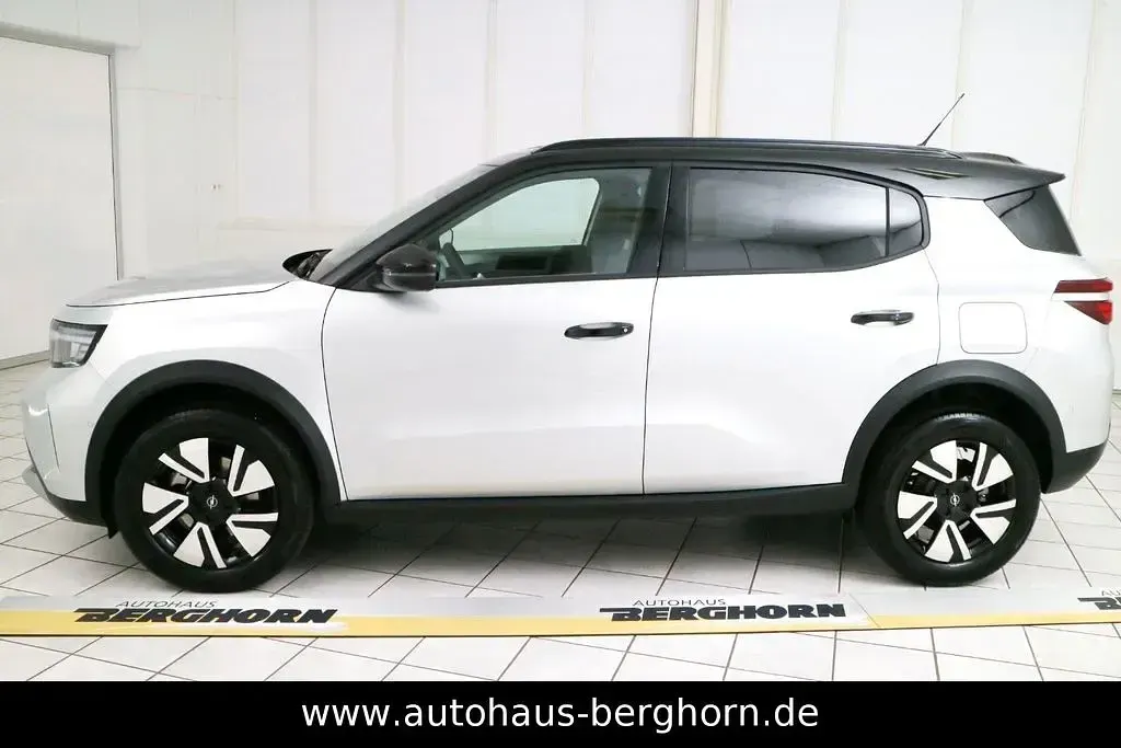 Neu Opel Frontera Ultimate 145 PS (106 kW) 2026 Silber SUV