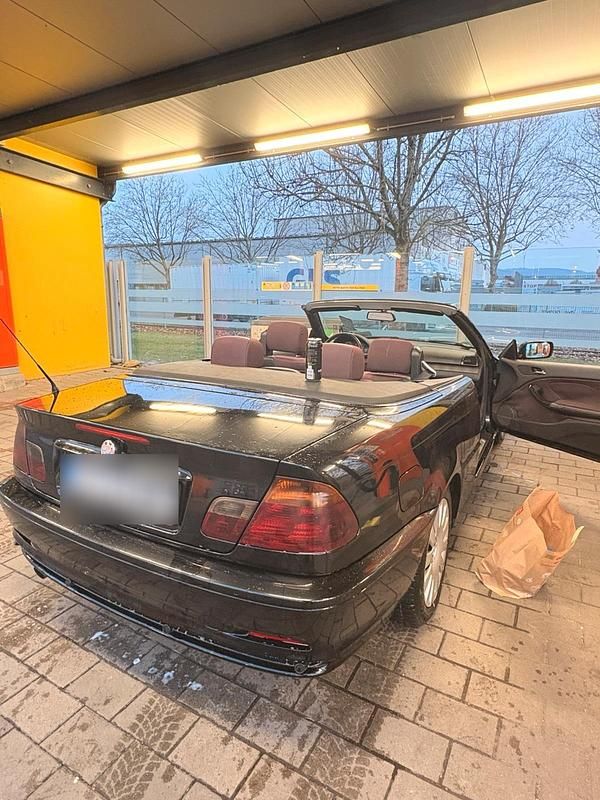 Gebraucht BMW 318 143 PS (105 kW) 2002 Schwarz Cabrio
