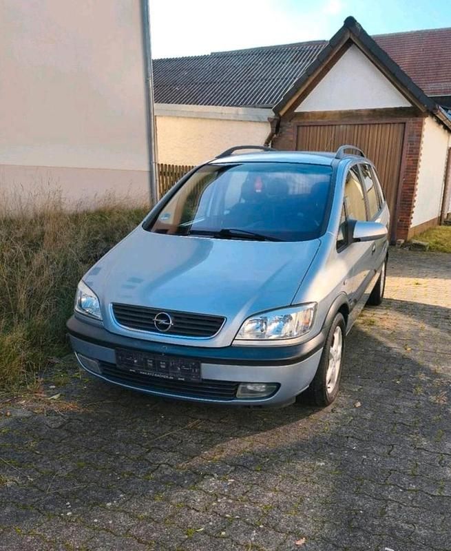 Grau Gebraucht 2001 Opel Zafira Van / Kleinbus | 1.750 € (Fairer Preis) - Bild 1/4