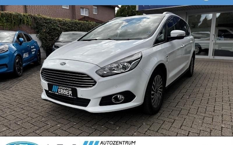 Weiss Gebraucht 2019 Ford S-MAX Titanium Van / Kleinbus | 19.779 € (Guter Preis) - Bild 1/4