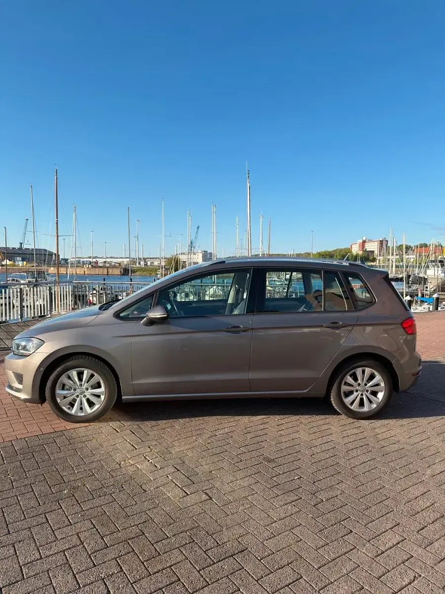 Second-hand VW Golf VII 125 CP (91 kW) 2016 Gri Break