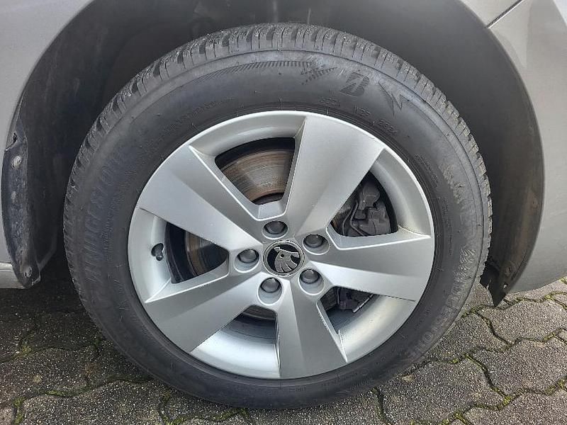 Gebraucht Skoda Rapid Ambition 110 PS (80 kW) 2018 Cappuccinobeige metallic Kleinwagen