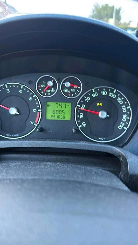 Blau Gebraucht 2006 Ford Fiesta Kleinwagen | 300 € (Superpreis) - Bild 1/3