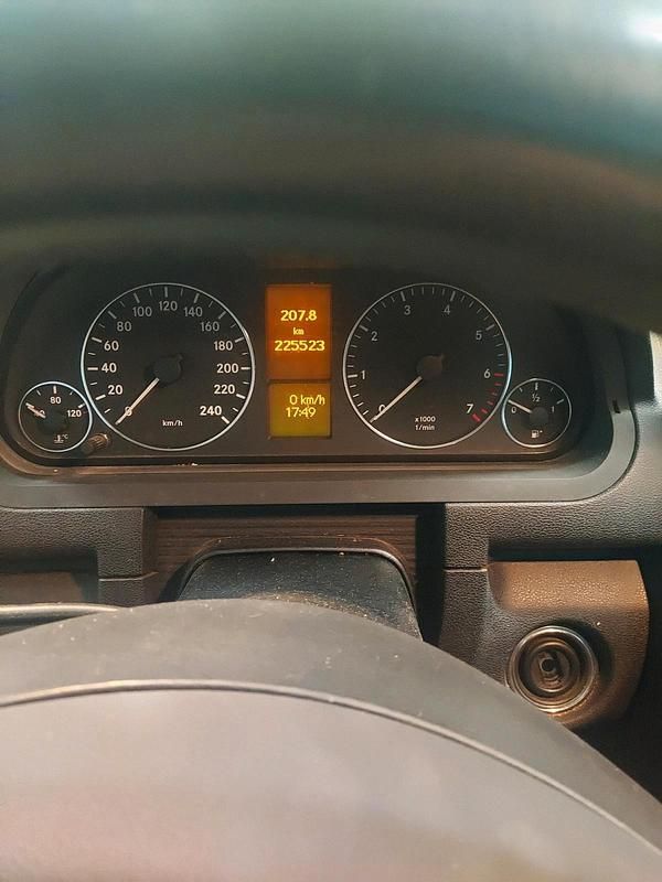 Second-hand Mercedes A150 2009 Berlinǎ