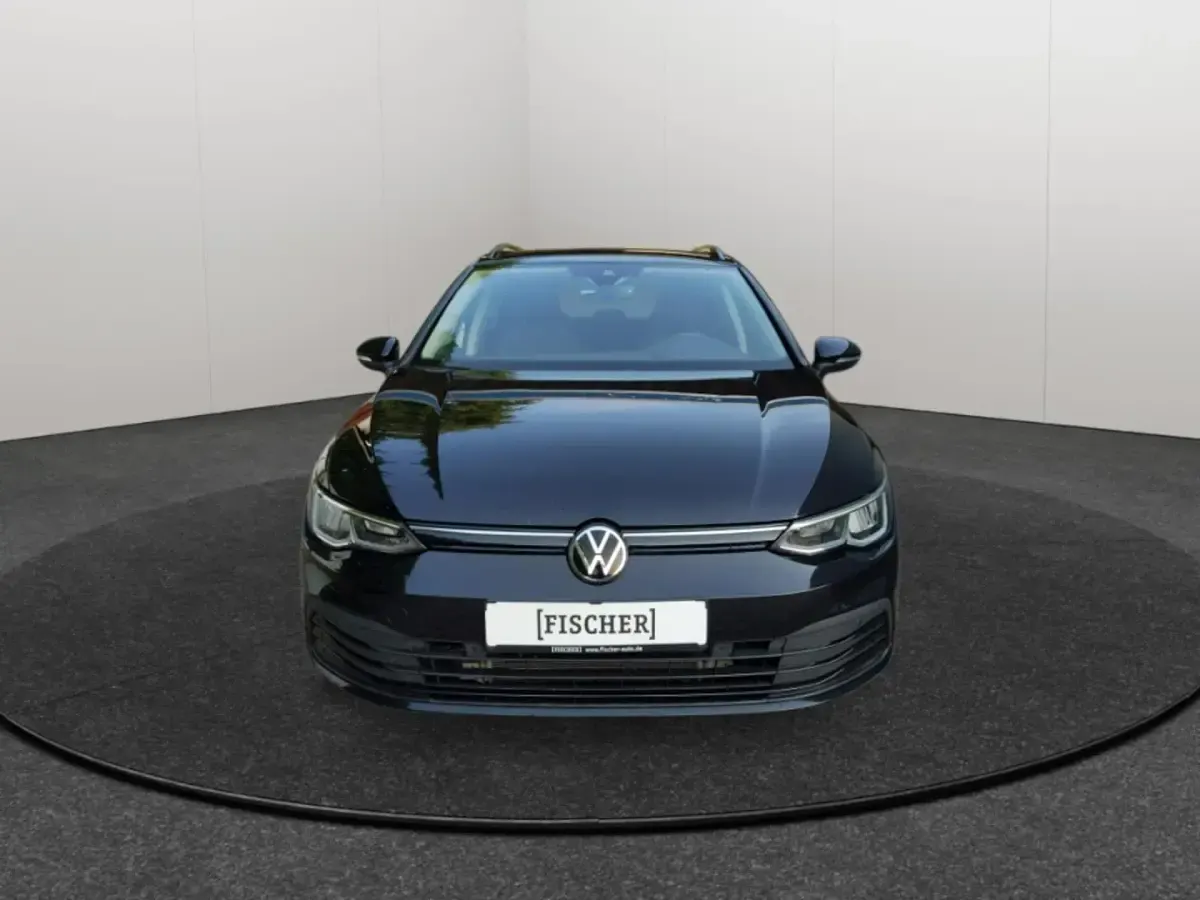 Gebraucht VW Golf VIII Life 150 PS (110 kW) 2022 Kombi
