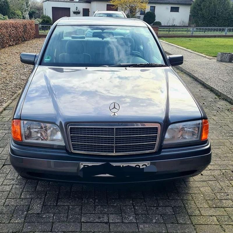 Gebraucht Mercedes 180 122 PS (89 kW) 1995 Limousine