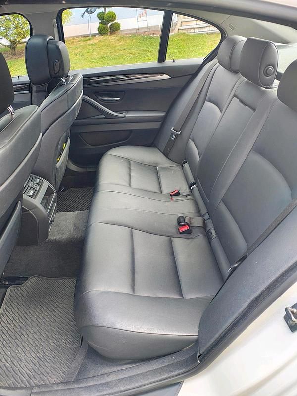 Gebraucht BMW 523 204 PS (150 kW) 2010 Weiß Limousine