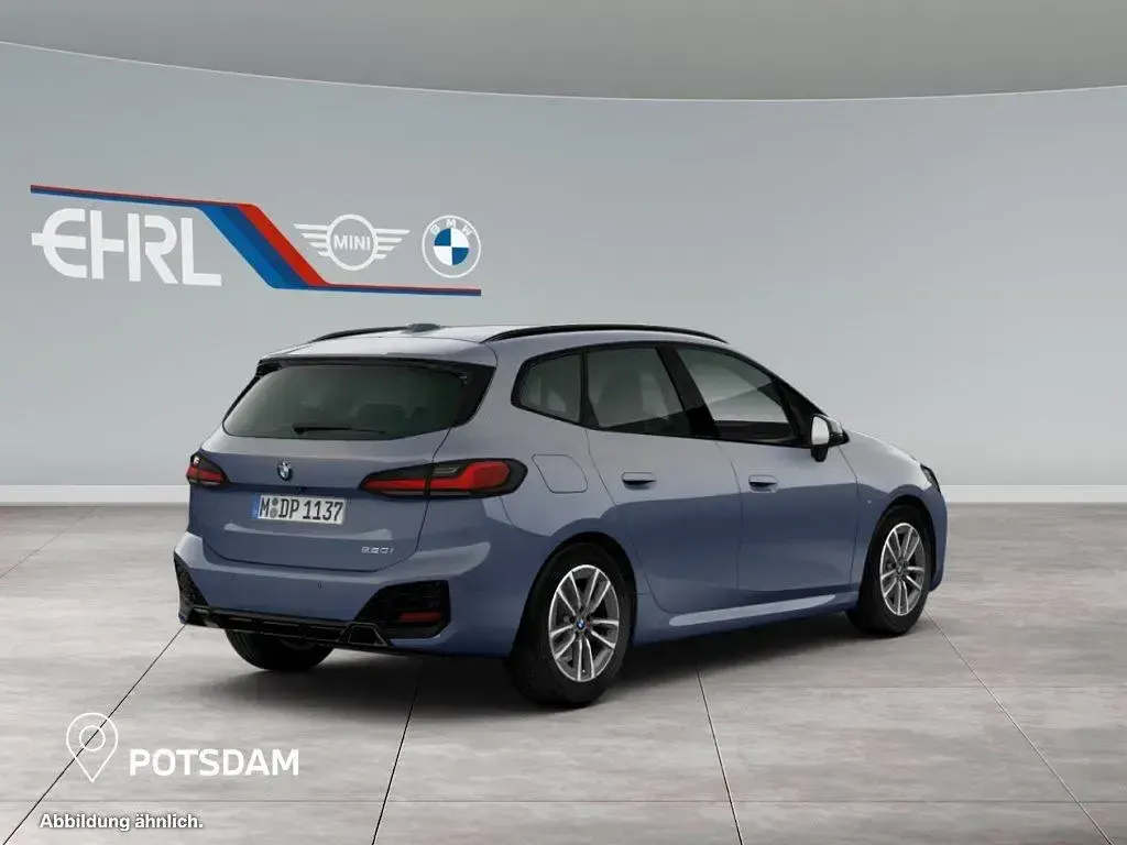 Neu BMW 220 Performance 156 PS (114 kW) 2025 Grau Van / Kleinbus