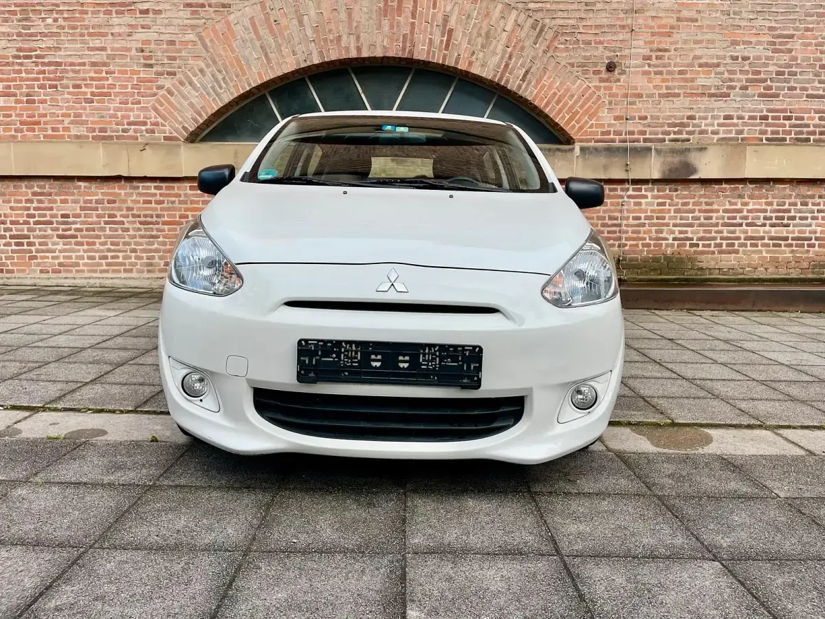 Gebraucht Mitsubishi Space Star 71 PS (52 kW) 2014 Weiß Van / Kleinbus