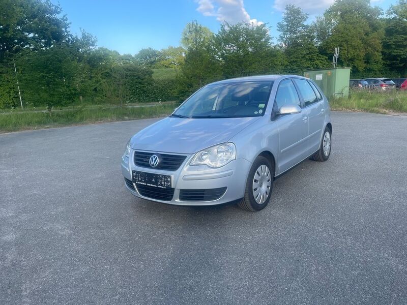 Silber Gebraucht 2007 VW Polo Limousine | 2.290 € (Etwas zu teuer) - Bild 1/4