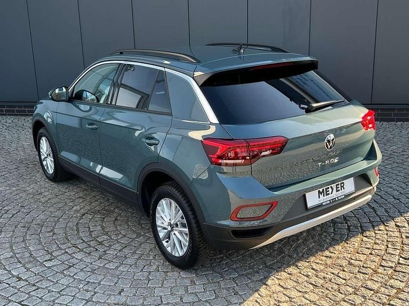 Gebraucht VW T-Roc Life 116 PS (85 kW) 2025 Petroleum blue metallic SUV